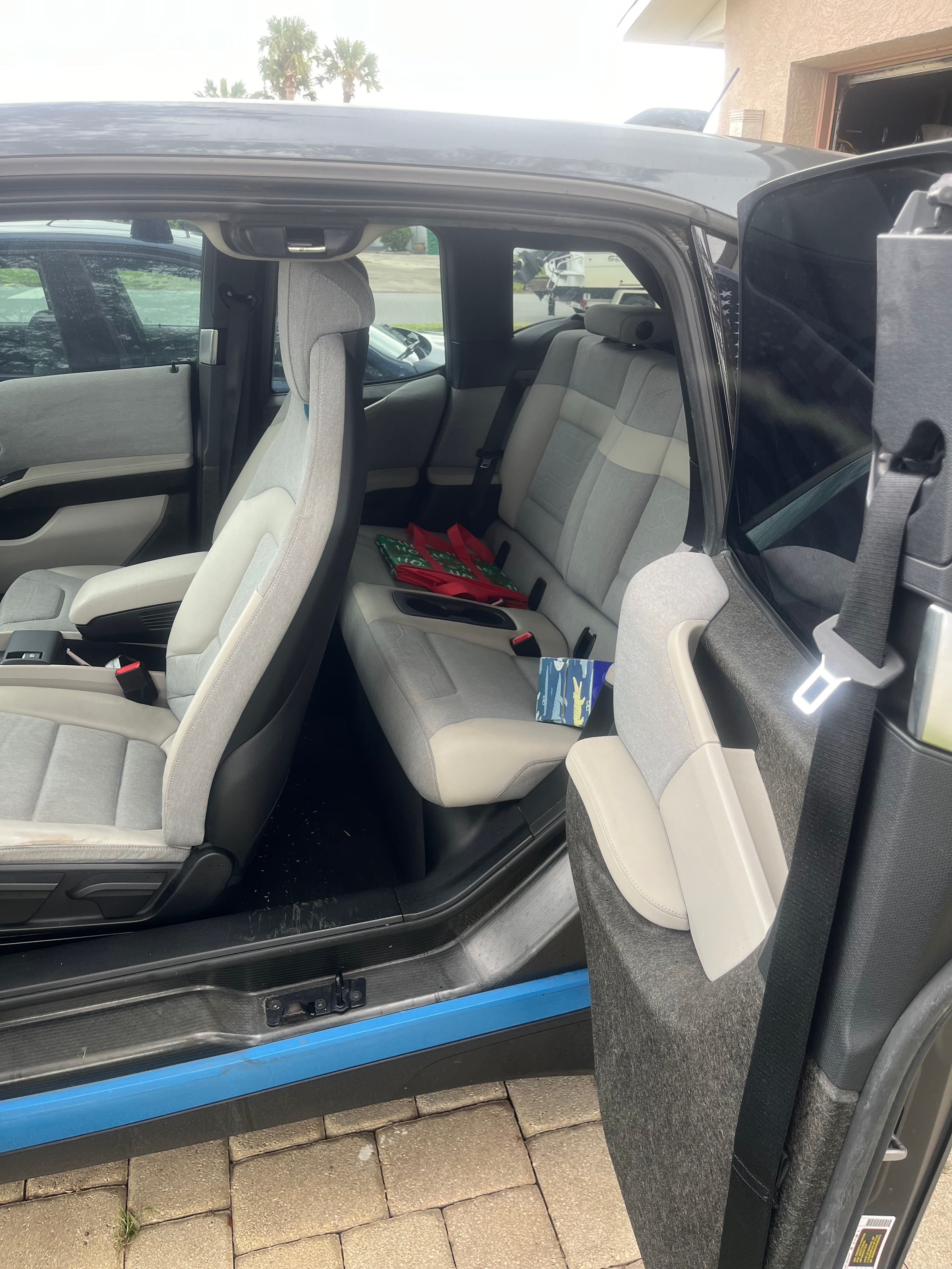 Used 2016 BMW i3 w/ Range Extender RWD image 17