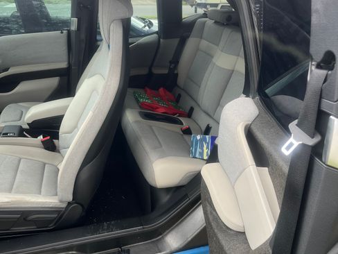 Used 2016 BMW i3 w/ Range Extender image 17