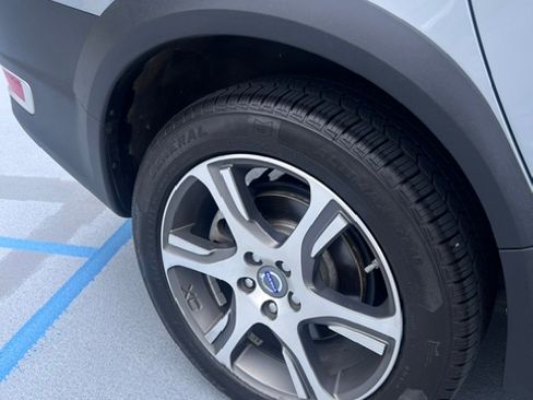 Used 2013 Volvo XC70 T6 Premier Plus AWD/4WD image 16