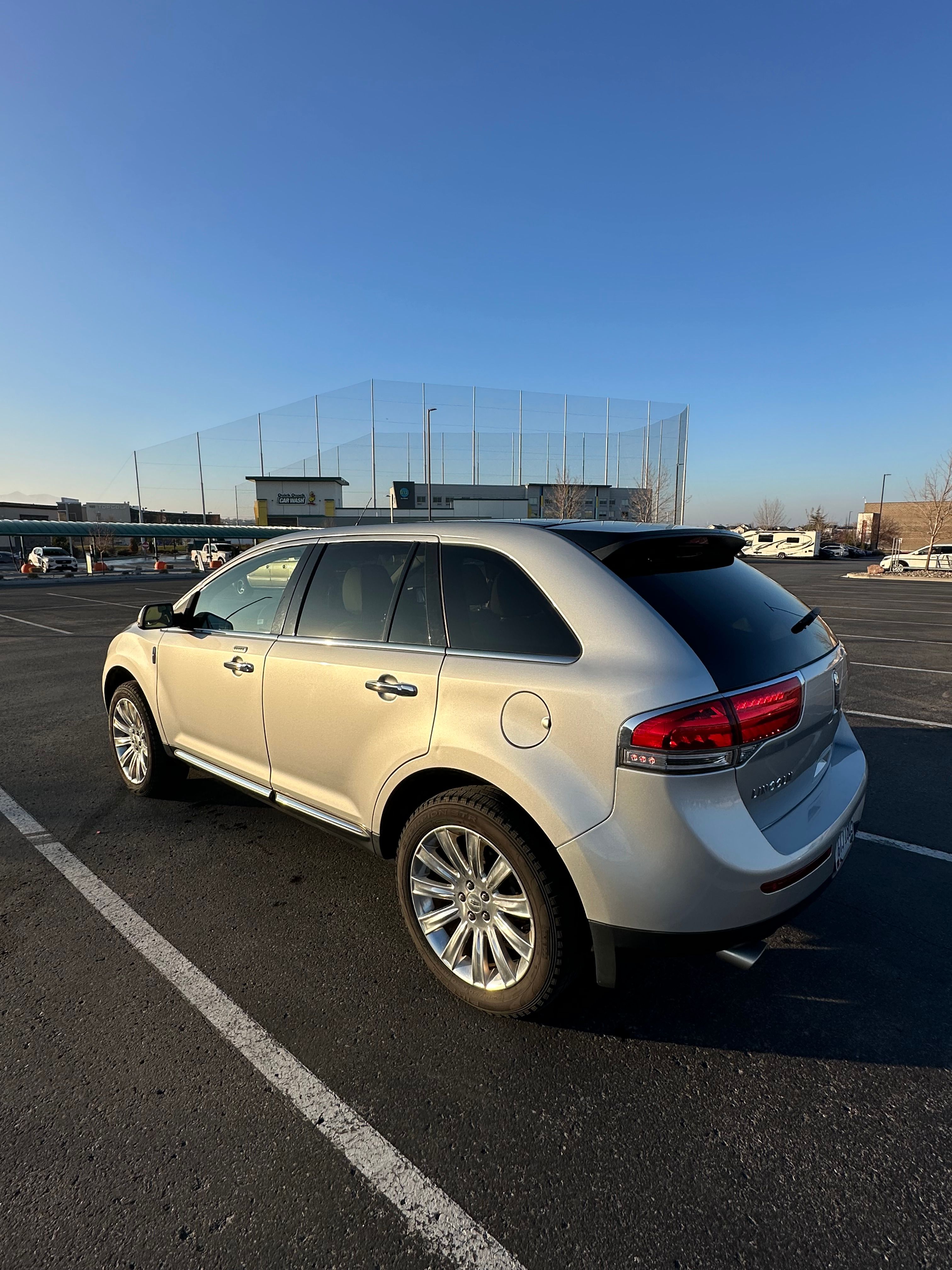 Used 2013 Lincoln MKX AWD image 6