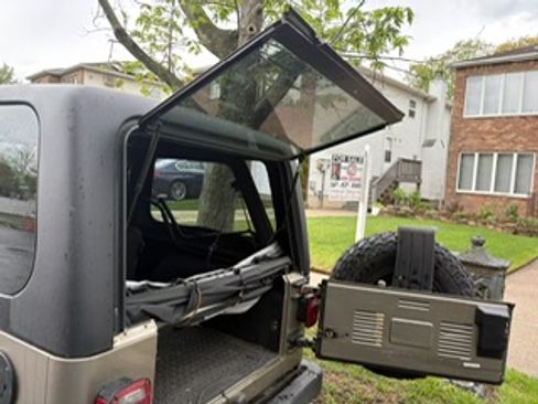 Used 2004 Jeep Wrangler 4WD image 12