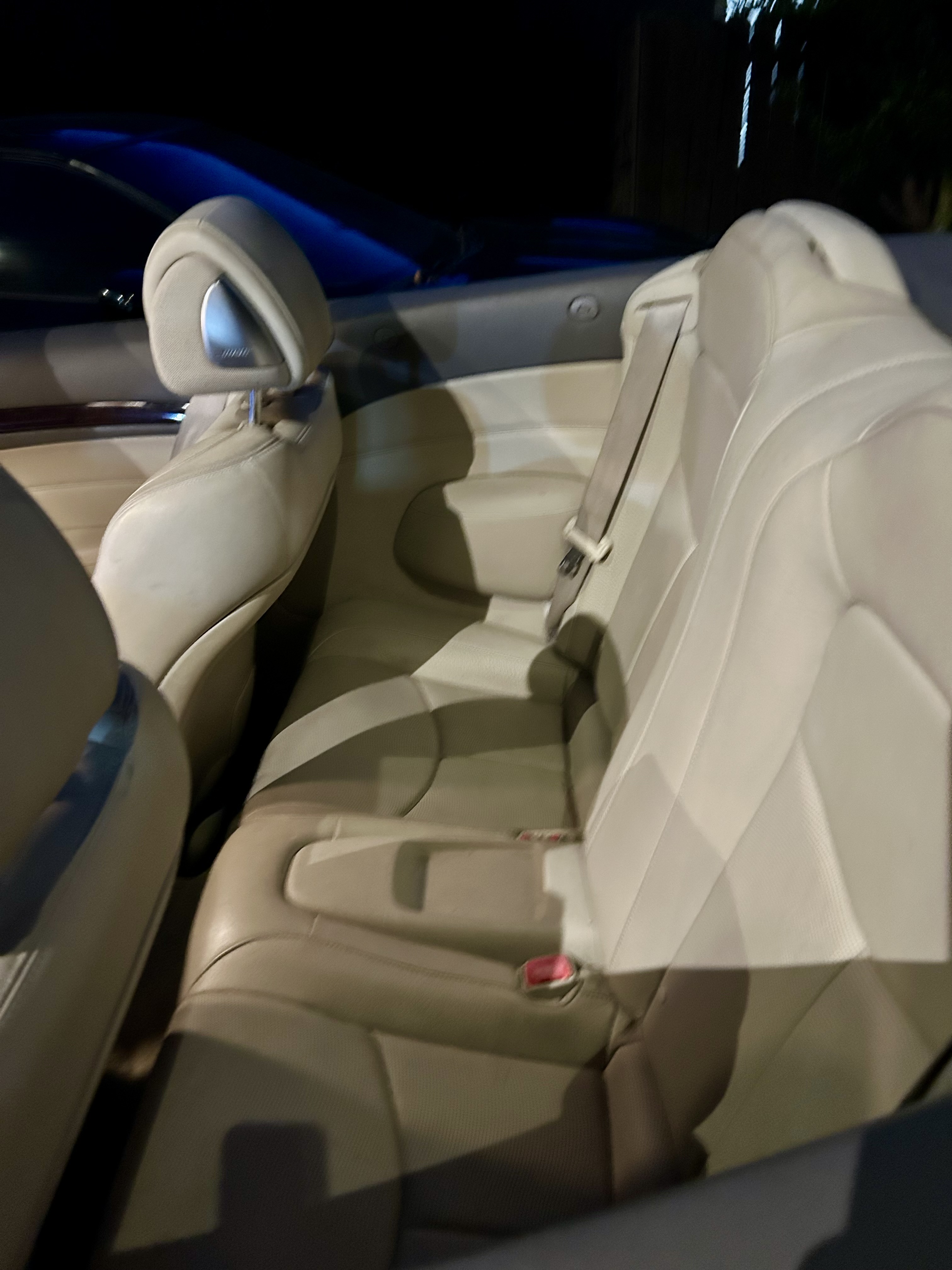 Used 2012 INFINITI G37 Convertible w/ Premium Pkg RWD image 11