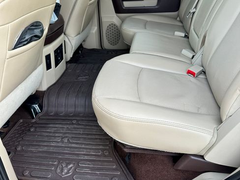 Used 2015 RAM 1500 Laramie w/ Convenience Group image 21