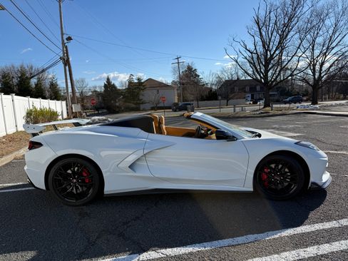 Used 2023 Chevrolet Corvette Stingray Premium Conv w/ Z51 Performance Package image 4