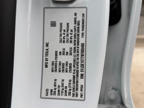 Used 2025 Tesla Model 3 Performance image 27