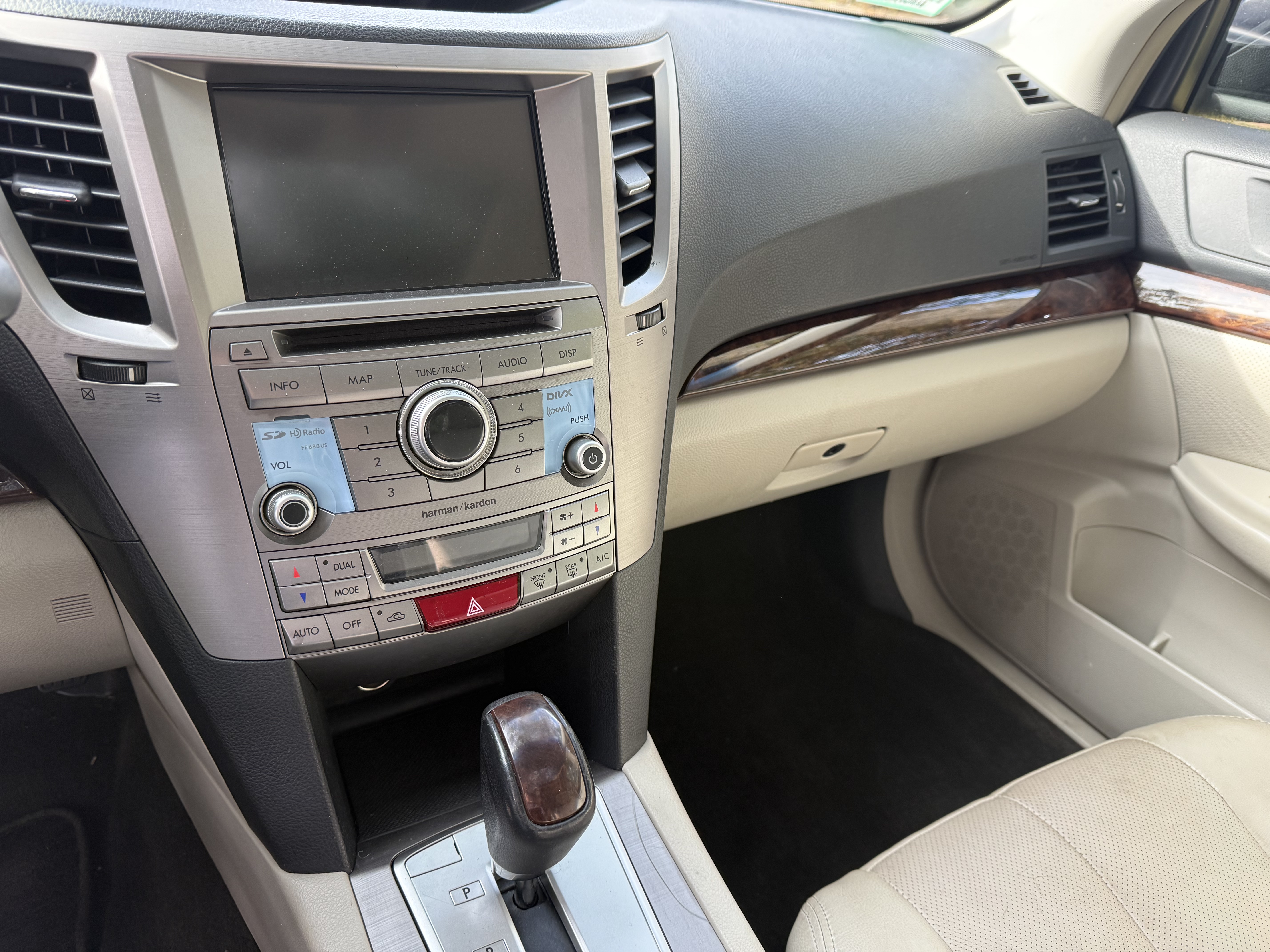 Used 2014 Subaru Legacy 2.5i Limited AWD/4WD image 6