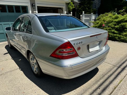 Used 2002 Mercedes-Benz C 240 Sedan image 6