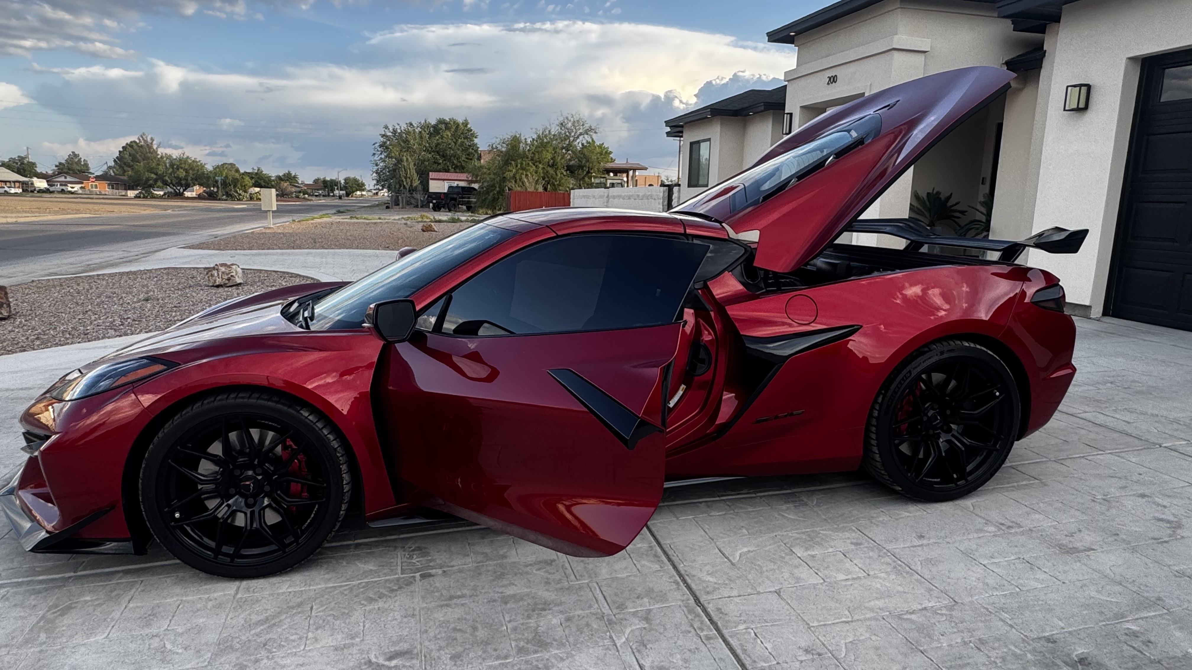 Used 2024 Chevrolet Corvette Z06 RWD image 2