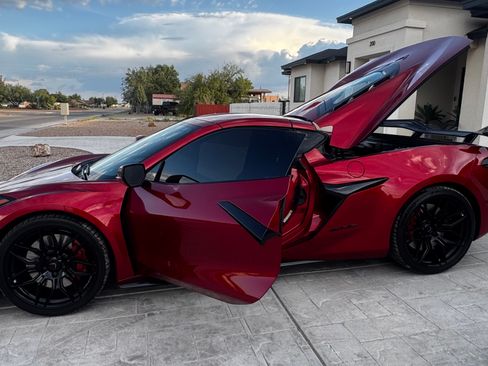 Used 2024 Chevrolet Corvette Z06 RWD image 5