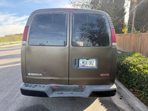 Used 2002 GMC Savana 2500 Passenger image 14