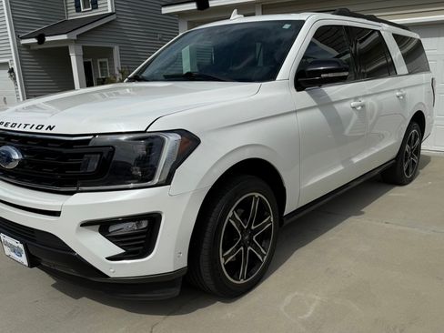 Used 2021 Ford Expedition Max Limited image 4