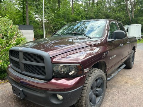Used 2004 Dodge Ram 1500 Truck SLT w/ Quad Cab Value Group AWD/4WD image 2