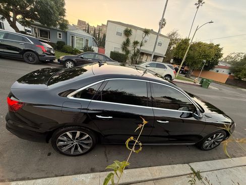 Used 2021 Audi A4 2.0T Premium w/ Convenience Package image 11