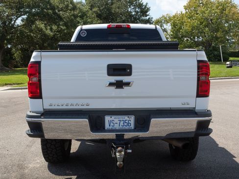 Used 2015 Chevrolet Silverado 2500 LTZ AWD/4WD image 19