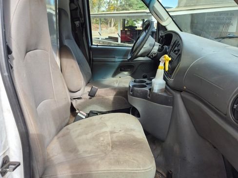 Used 2006 Ford E-350 and Econoline 350 Super Duty image 9