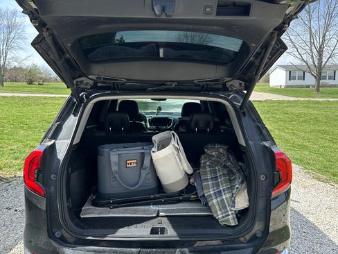 Used 2018 GMC Terrain SLT image 13