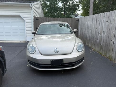 Used 2014 Volkswagen Beetle 2.5 FWD image 1