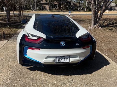 Used 2016 BMW i8 image 6