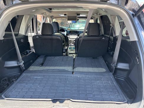 Used 2021 Honda Pilot Elite image 16