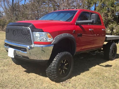 Used 2013 RAM 2500 SLT w/ Cold Weather Group image 4