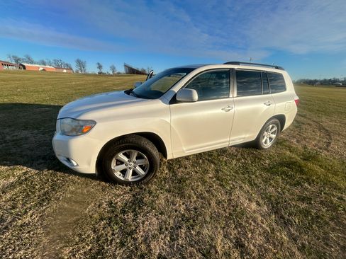 Used 2010 Toyota Highlander SE image 8