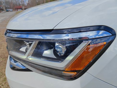 Used 2023 Volkswagen Atlas SEL image 15