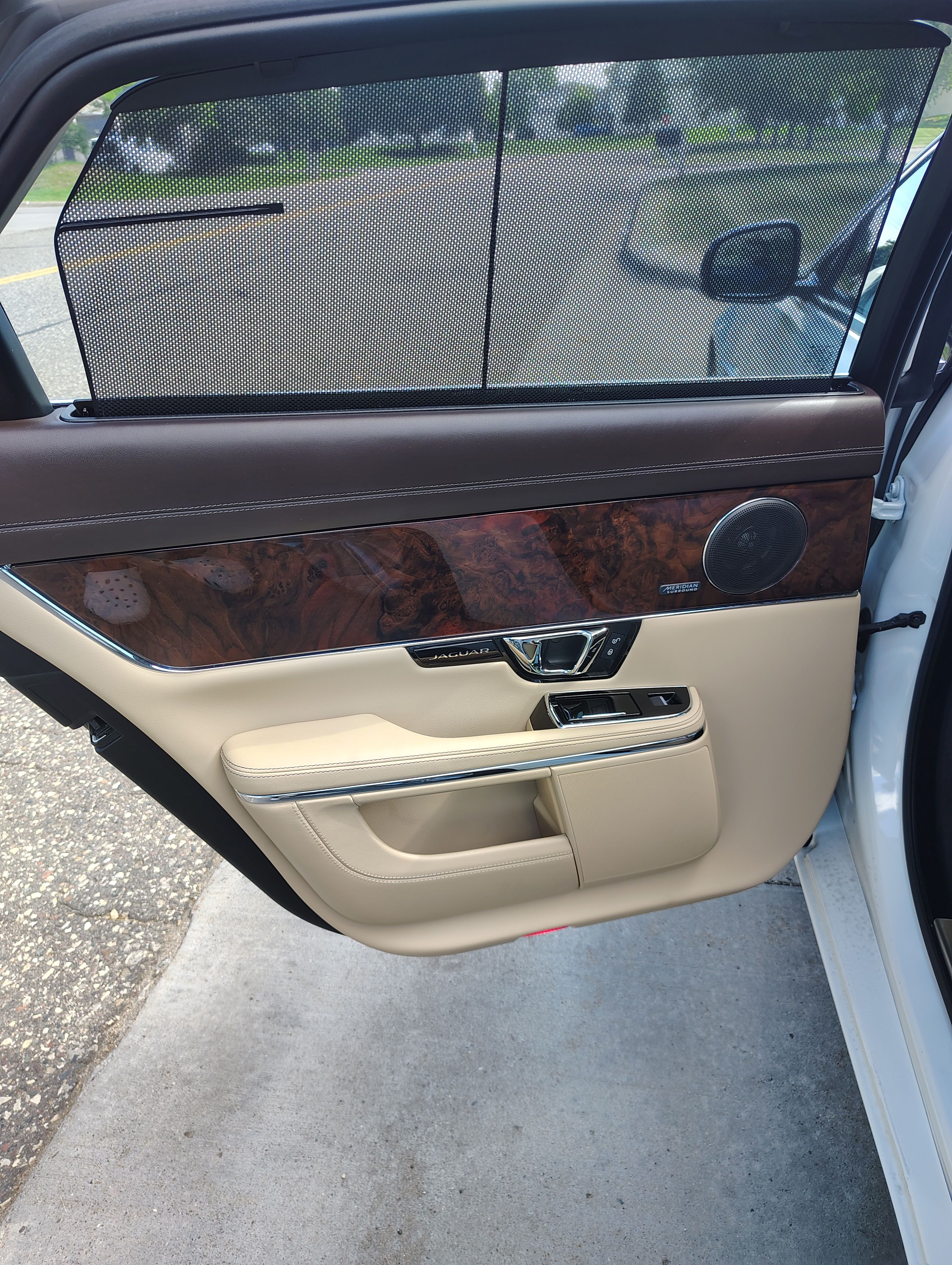 Used 2015 Jaguar XJ L Portfolio RWD image 6