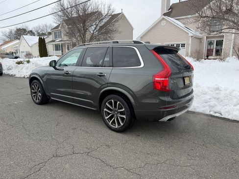 Used 2018 Volvo XC90 T6 Momentum w/ Convenience Package image 11