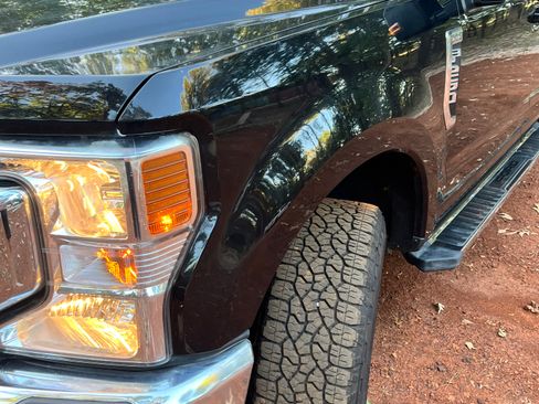 Used 2021 Ford F250 4x4 Crew Cab Super Duty image 10