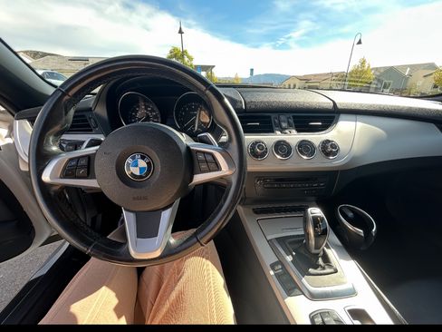 Used 2015 BMW Z4 sDrive28i image 11