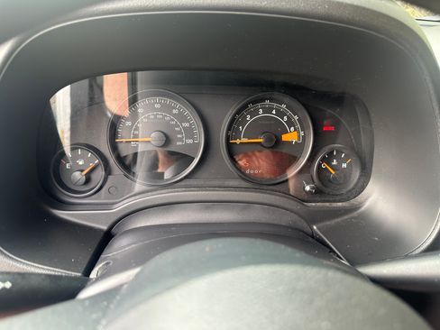 Used 2014 Jeep Patriot Sport FWD image 17