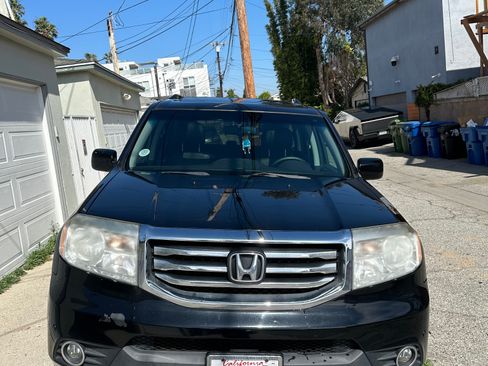 Used 2015 Honda Pilot Touring image 1