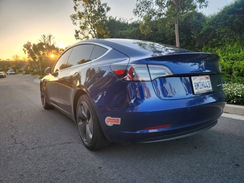 Used 2019 Tesla Model 3 Long Range image 2