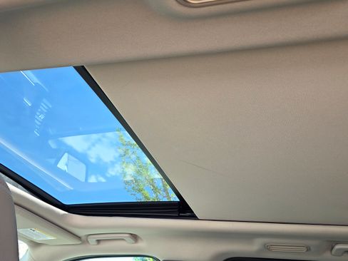 Used 2021 Ford Expedition Limited image 15