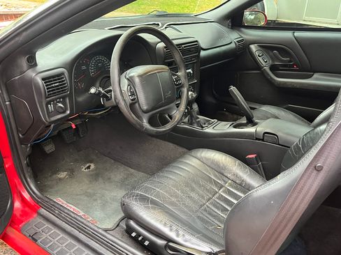 Used 2000 Chevrolet Camaro Z28 w/ SS Performance/Appearance Pkg image 11