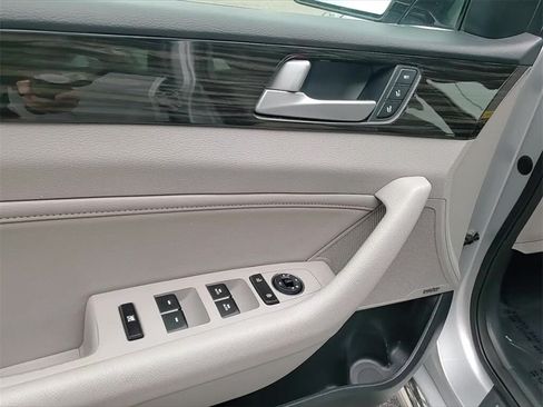Used 2016 Hyundai Sonata Limited w/ Option Group 04 image 11