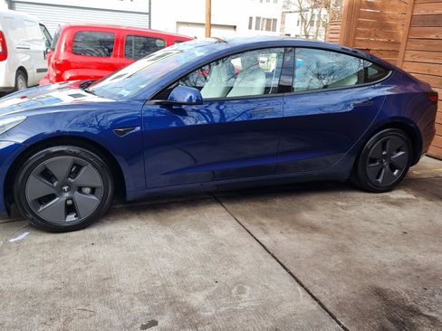 Used 2023 Tesla Model 3 Standard Range image 14