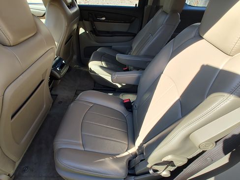 Used 2014 GMC Acadia Denali image 9