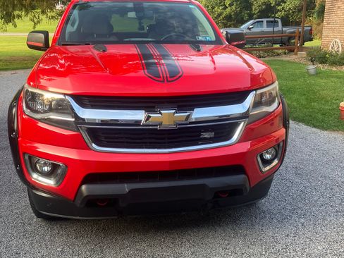 Used 2016 Chevrolet Colorado W/T AWD/4WD image 9
