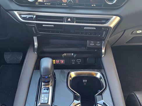 Used 2024 Lexus RX 450h AWD w/ Convenience Package image 12