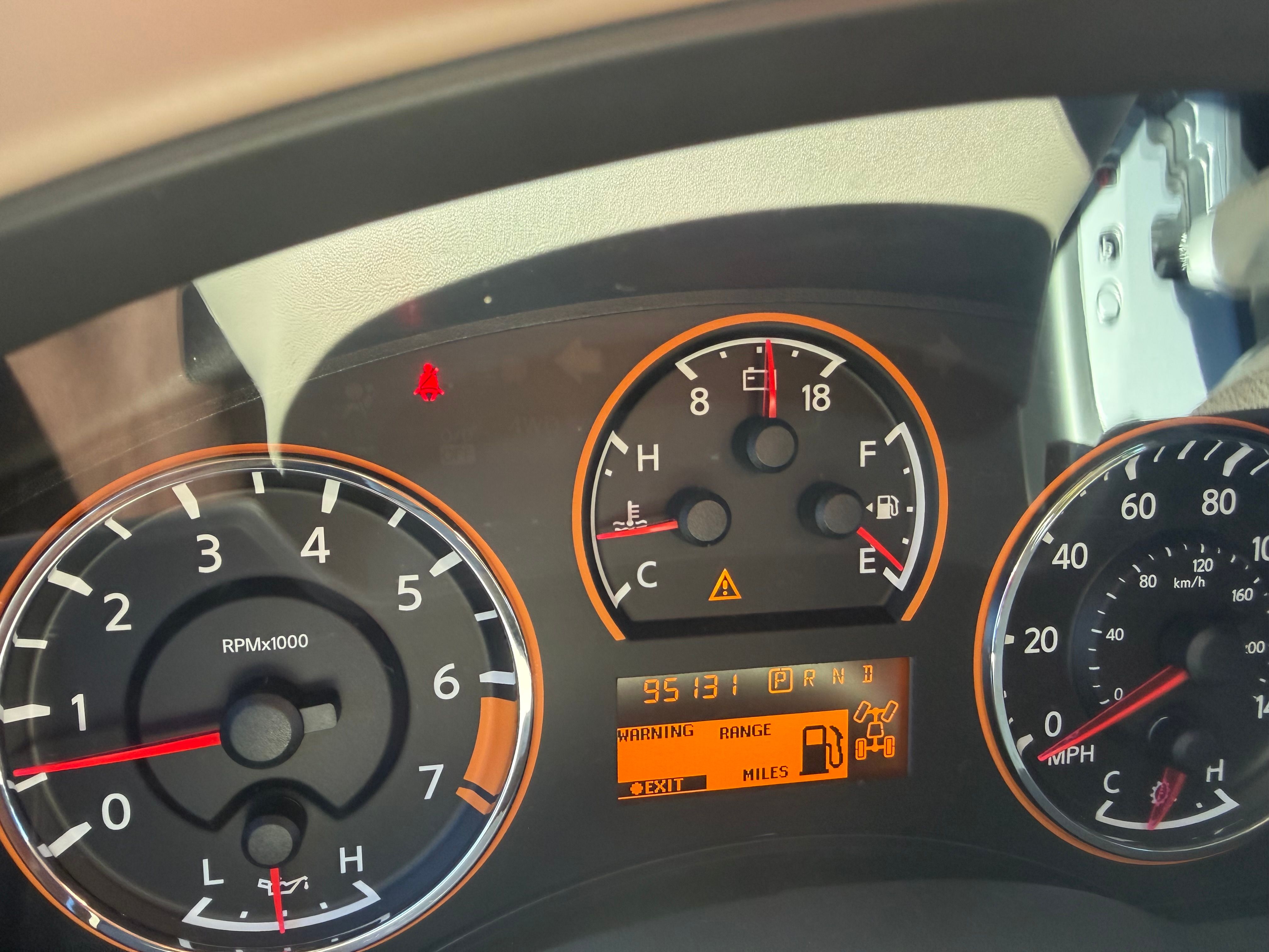 Used 2013 Nissan Armada SL AWD/4WD image 4