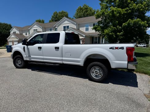 Used 2018 Ford F250 XL w/ Power Equipment Group AWD/4WD image 5