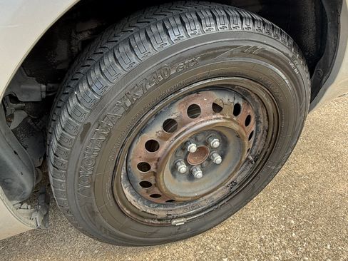 Used 2006 Toyota Corolla LE image 15