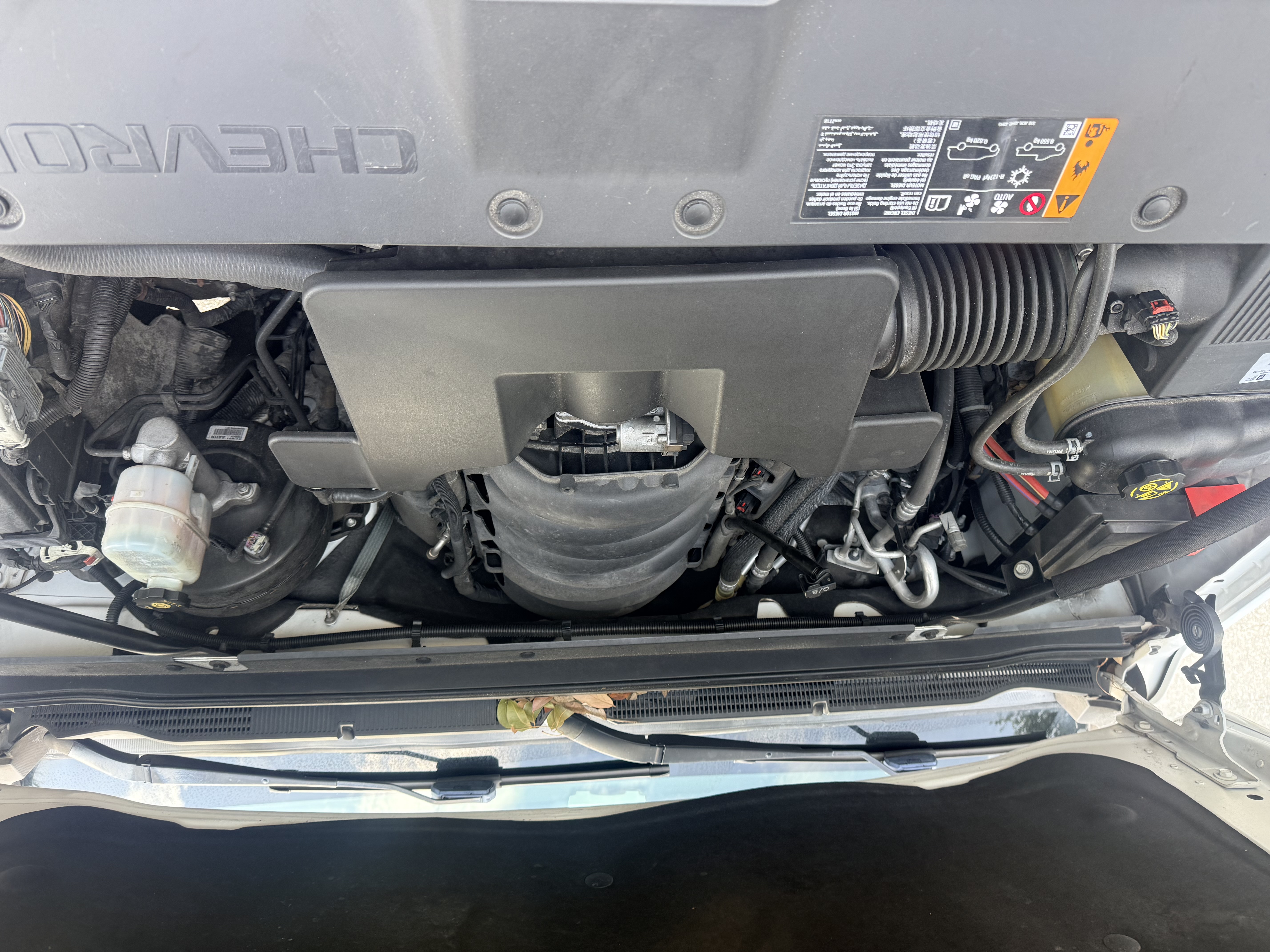 Used 2020 Chevrolet Suburban LT w/ RST Edition RWD image 17
