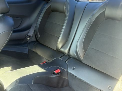 Used 2018 Ford Mustang Shelby GT350 w/ Convenience Package image 10