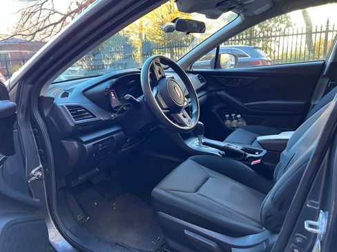 Used 2021 Subaru Impreza 2.0i image 2