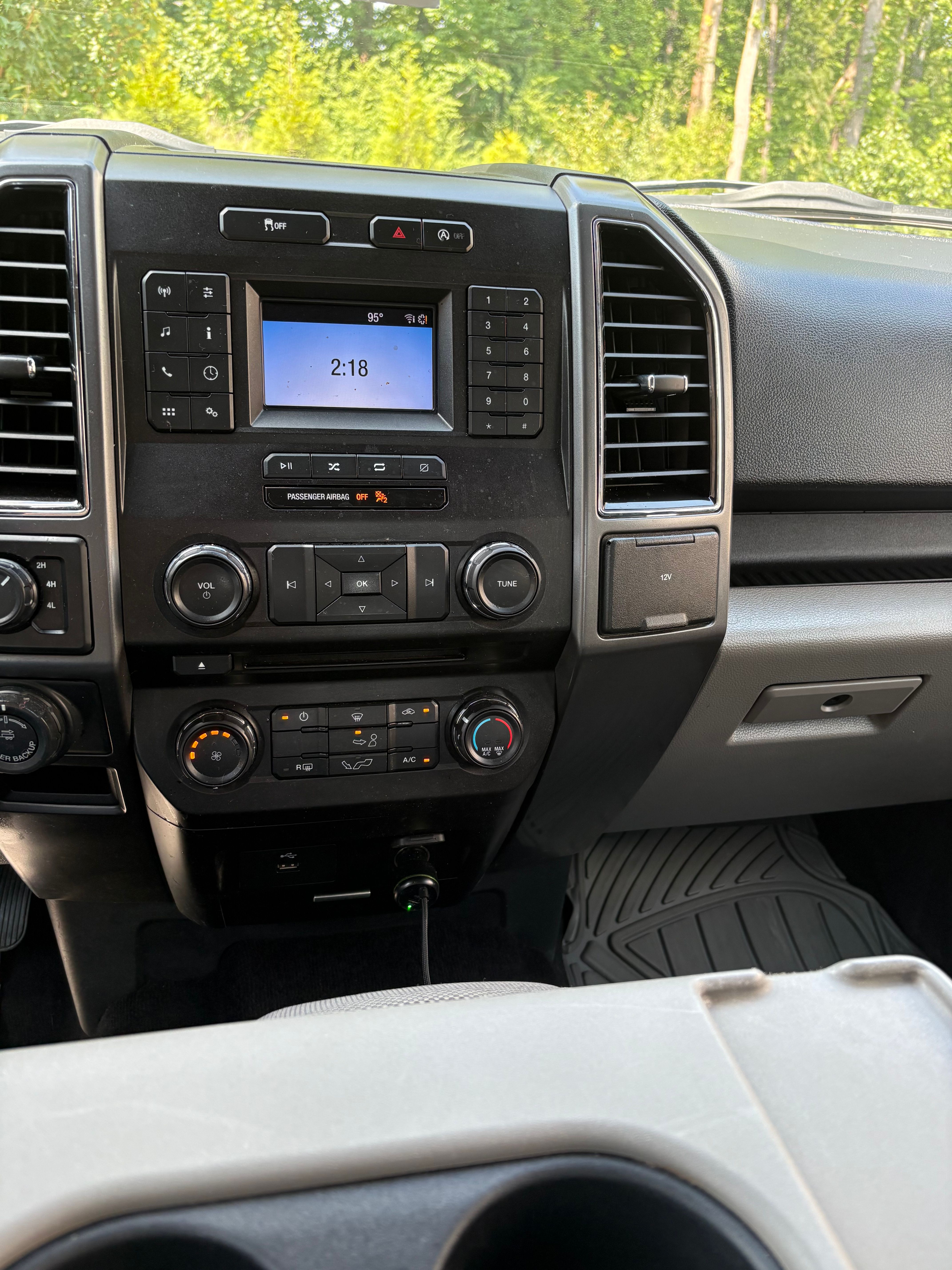 Used 2018 Ford F150 XLT w/ Equipment Group 301A Mid AWD/4WD image 11