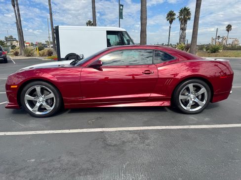 Used 2010 Chevrolet Camaro SS w/ RS Package image 8