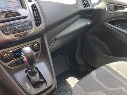Used 2018 Ford Transit Connect XLT FWD image 8