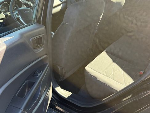 Used 2018 Ford Fiesta SE FWD image 12